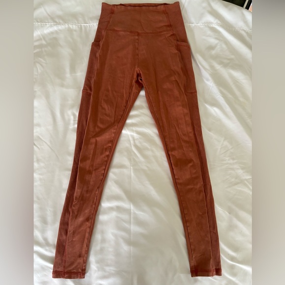 aerie Pants - OFFLINE by Aerie. Women’s Small OG Legging Hi-Rise. Warm Burt Orange Color.
